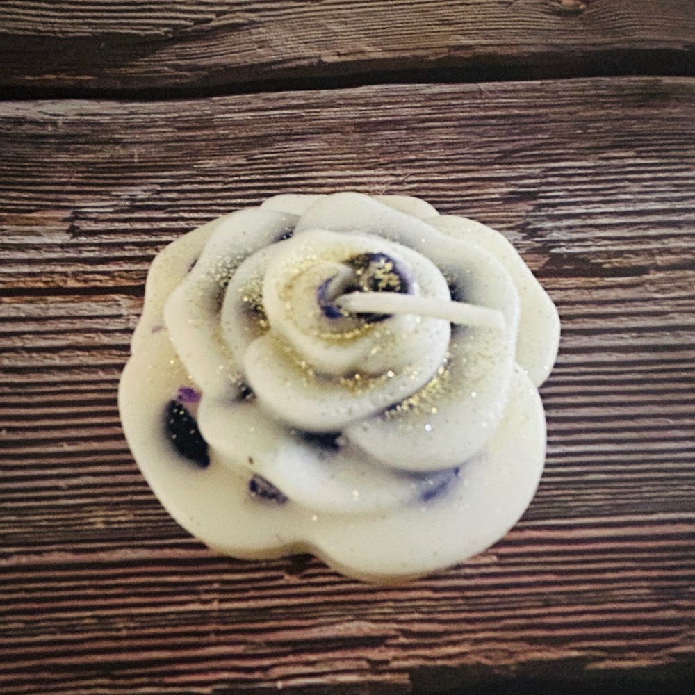 Tropical Oasis Scented  Rose Candle – Pineapple & Coconut Bliss